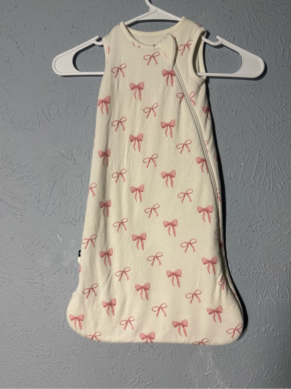 Kyte BABY Sleep Sack swaddle with Pink Bow Print - Picture 4 of 10